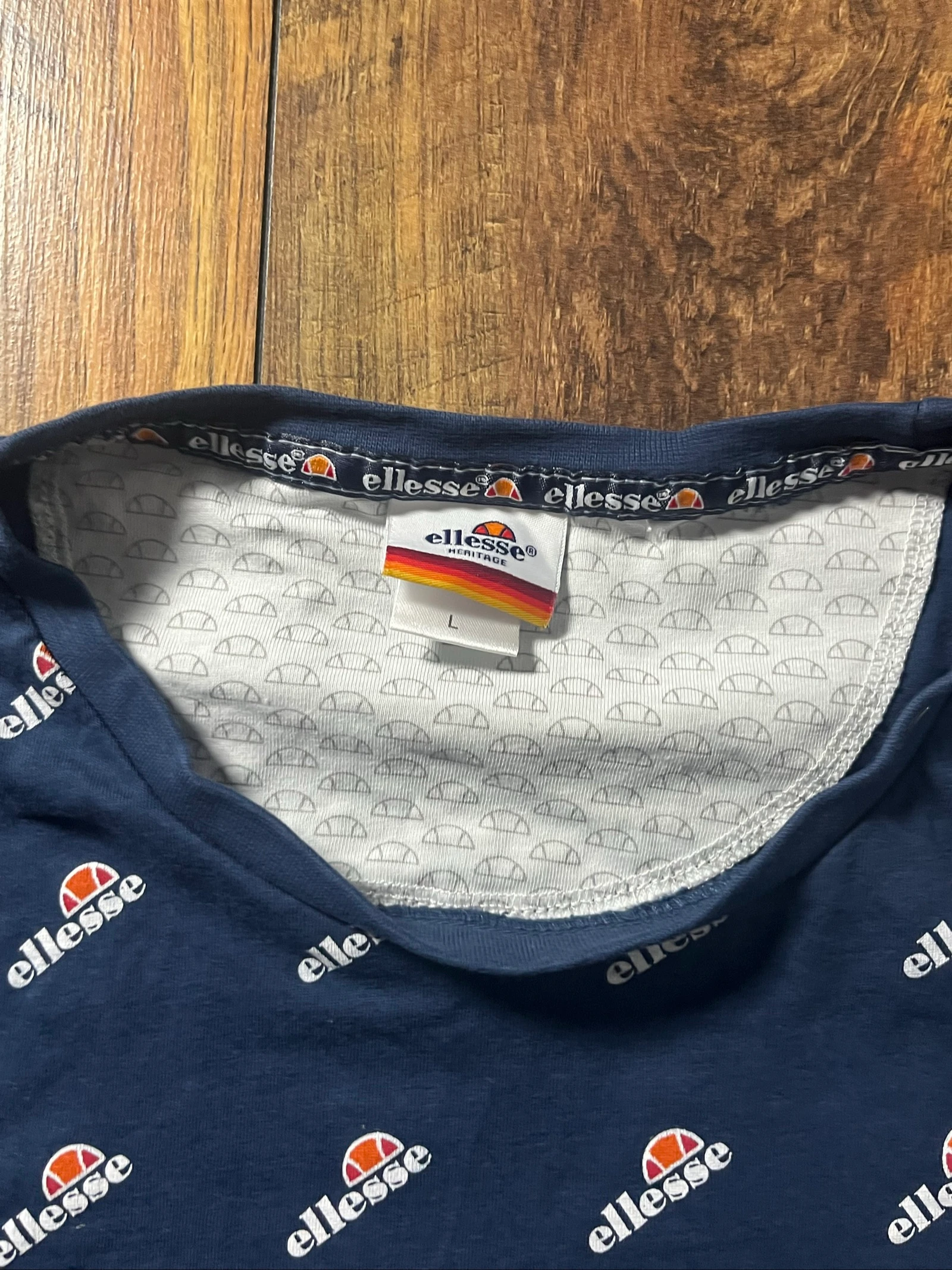 Trendy Streetwear Navy Blue All-Over Print T-Shirt - Ellesse - Size L - Very Good Condition – photo 2